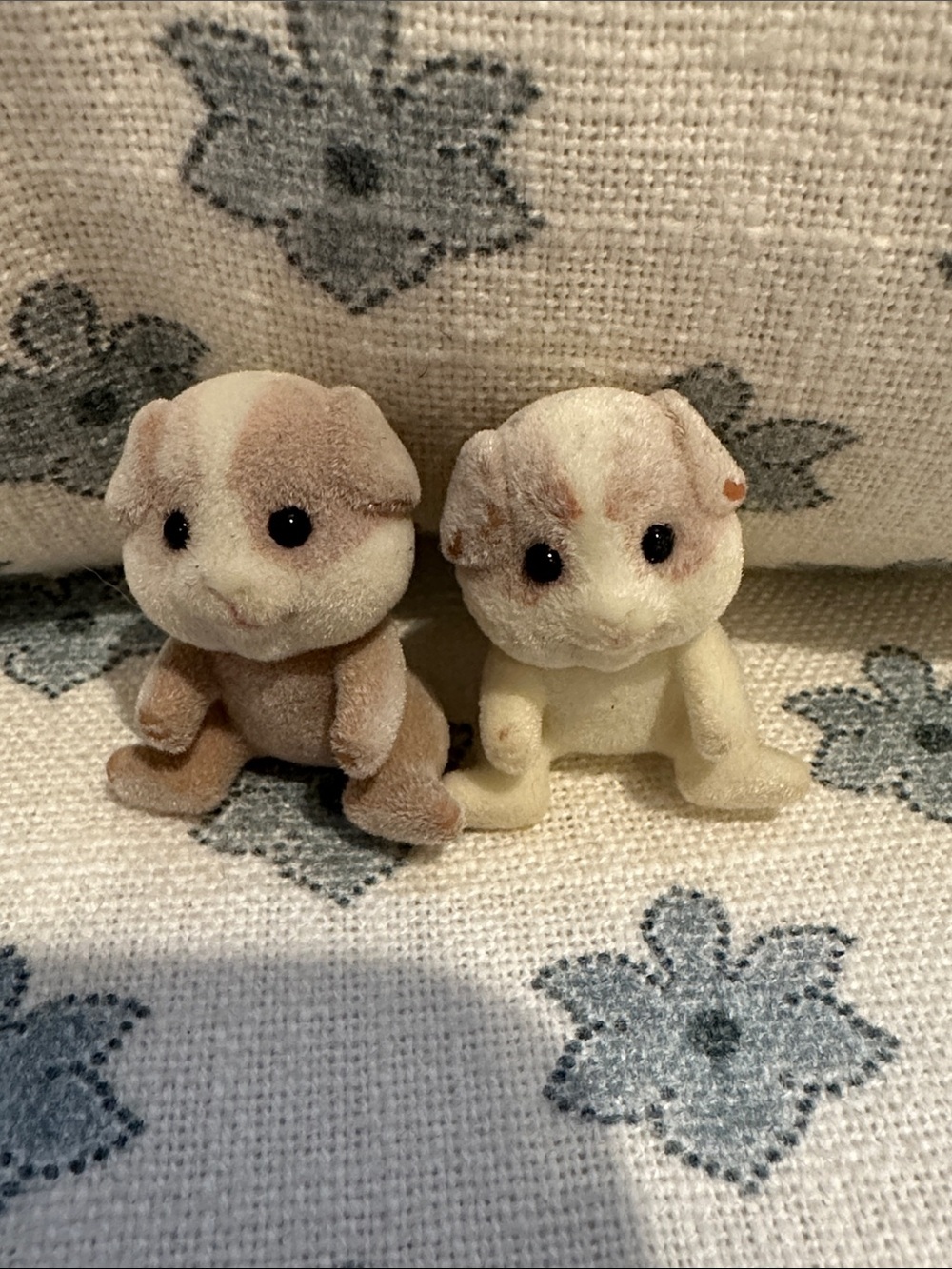 Vintage Calico Critters Pettyfur Guinea Pig Babies